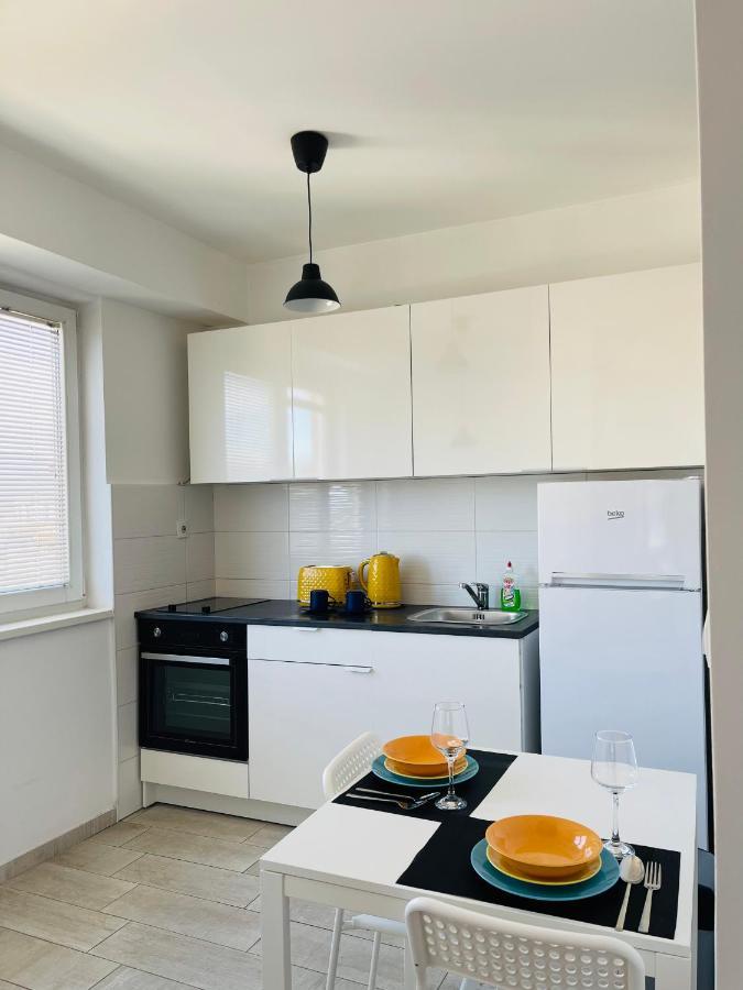 New Modern Rooftop Apartment-Free Private Parking Skopje Exteriér fotografie